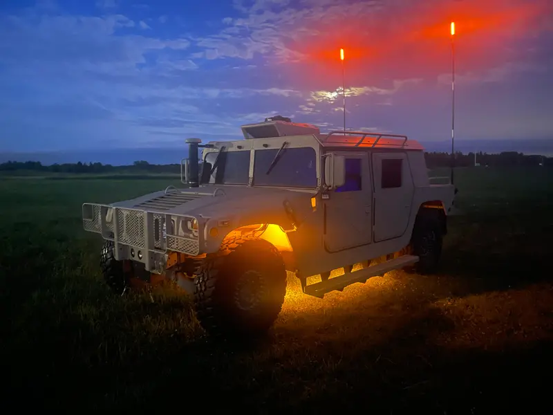 Antenna Kit - Lighted - Base And Mounting Bracket Kit Included -  Not Oem Fits Humvee 1