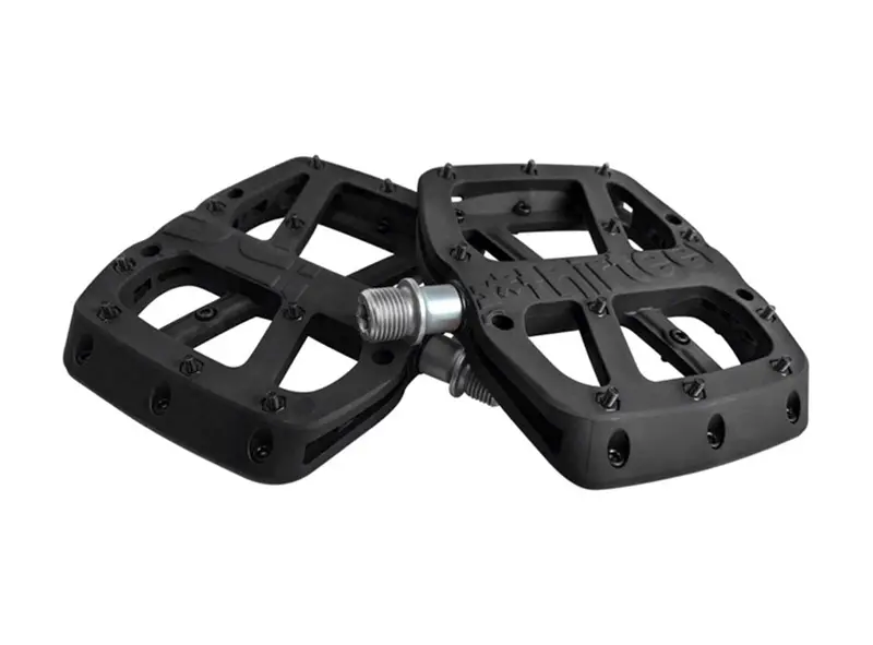E Thirteen Base Composite Flat Pedals - Black 1