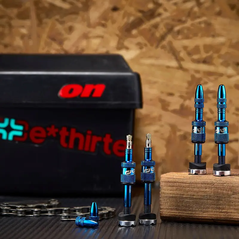 E Thirteen Schrader Quickfill Tubeless Valves Gen2 - 23-31Mm Depth - Intergalactic 2