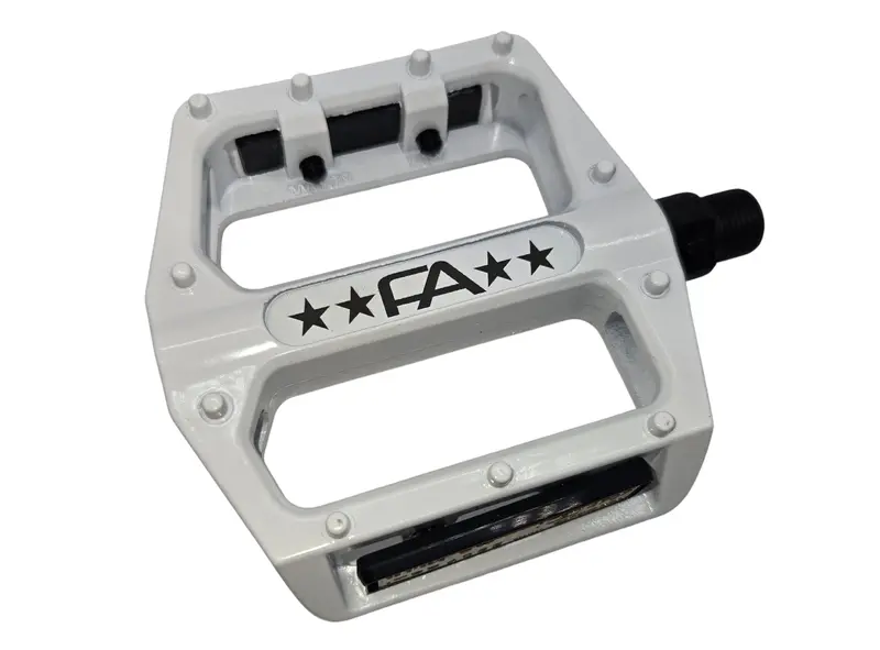 Free Agent Alloy Molded Pin Platform Pedals - White 1
