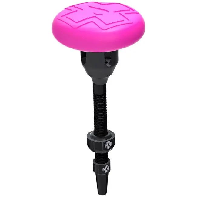 Muc-Off Stealth Tubeless Tag Holder & 44Mm Valve Kit 1