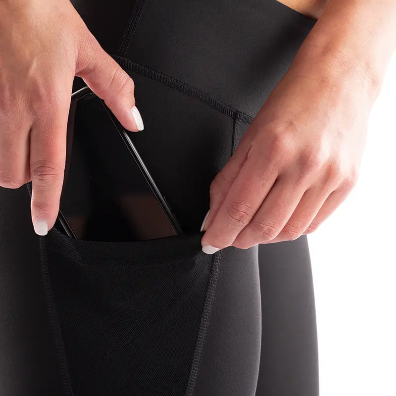 Pearl Izumi Wander Crop - Womens - Black 4