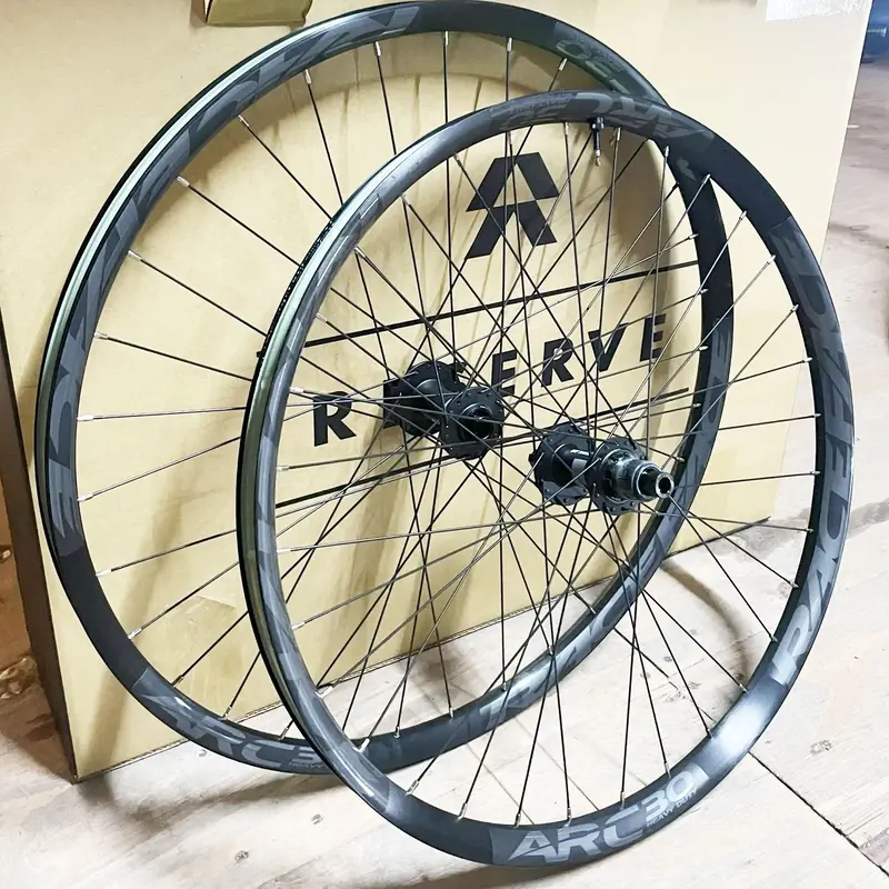 Race Face Arc Hd Offset 30/Dt370 Mx Custom Mtb Wheelset - Oe 1