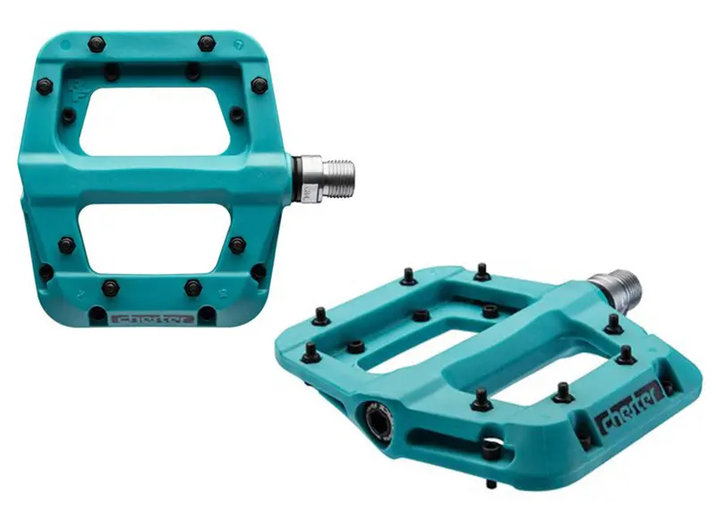 Race Face Chester Flat Pedals - Turquoise 1