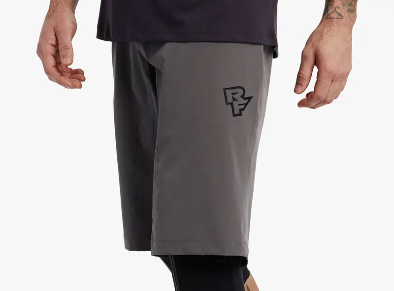 Race Face Traverse Mtb Short - Charcoal - 2022 1