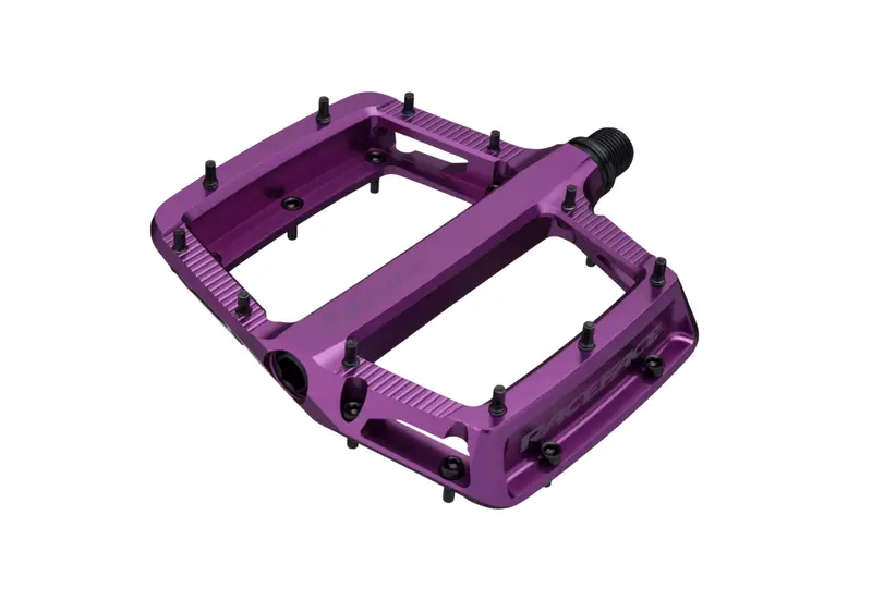 Race Face Turbine Flat Pedal - Purple 1
