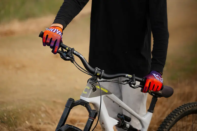 Royal Core Mtb Glove - Dot Fade - Red-Purple 5