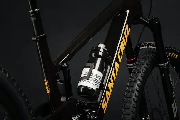 Santa Cruz 5010 Carbon Mx - R Kit - Gloss Black - 2024 3