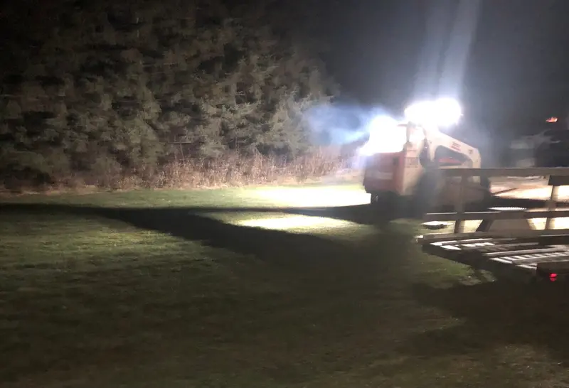 Skid Steer Light Bar - 4-Sided, 360 Degree Led Wireless Roof Top Light Bar Fits Bobcat, Etc. 1