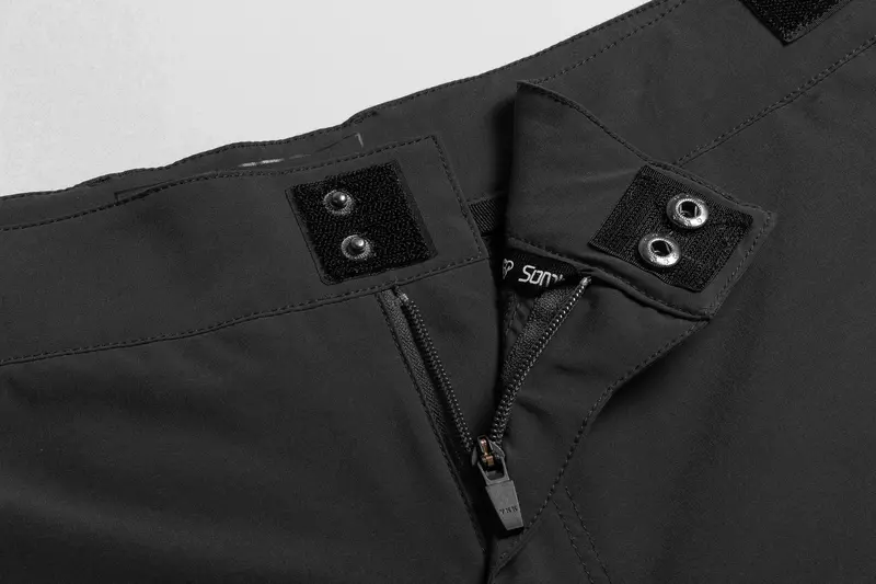 Sombrio Highline Short - Black 6