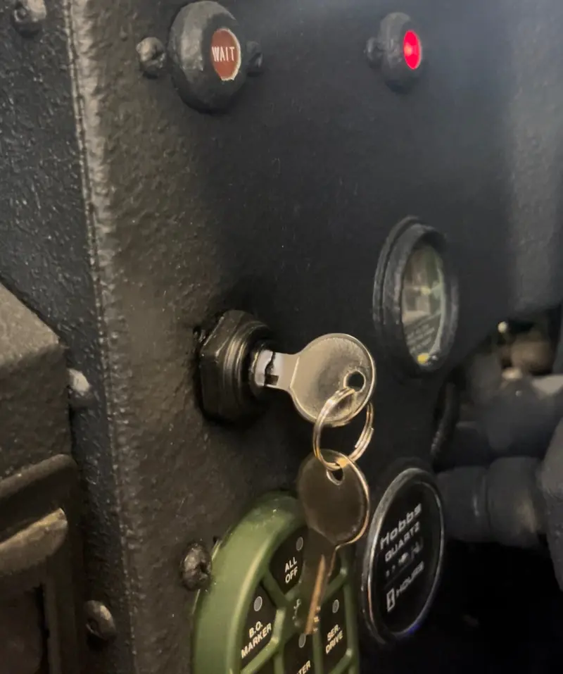 Universal Military Keyed Ignition Starter Switch - Plug And Play Choice Black Tan Or Green For Humvee 1