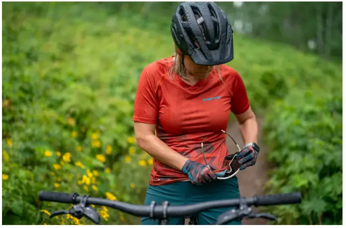 Yeti Enduro Short Sleeve Mtb Jersey - Womens - Obsidian Disruption 4