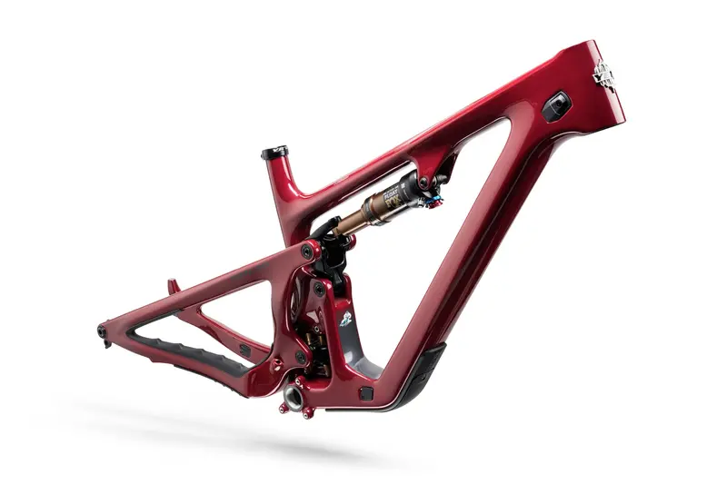 Yeti Sb135 T3 27.5 - X0 Axs - Exc 1501 Carbon Wheels - Cherry 2