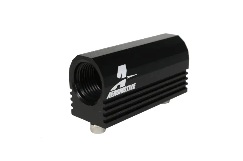 Aeromotive Fuel Rail Pressure Sensor Adapter – Fits 1996–2004 Ford 4.6L, -08 An Inlet/Outlet 1
