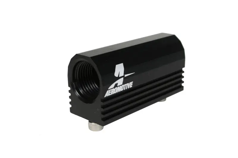 Aeromotive Fuel Rail Pressure Sensor Adapter – Fits 1996–2004 Ford 4.6L, -08 An Inlet/Outlet 2