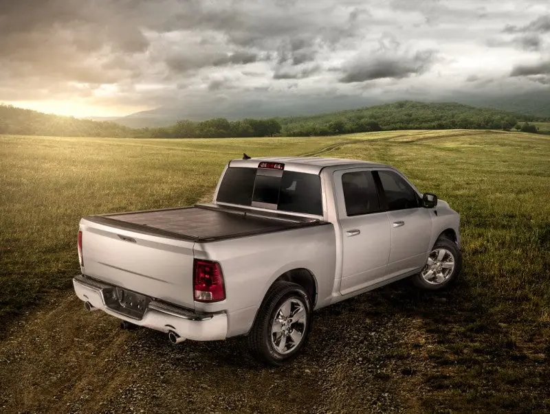 Roll-N-Lock 99-07 Ford F-250/F-350 Super Duty Lb 97In M-Series Retractable Tonneau Cover 1